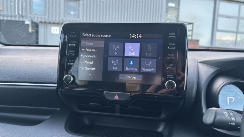 Toyota Yaris 1.5 Hybrid Design 5dr CVT Hybrid Hatchback